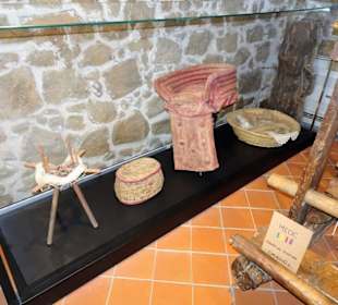 Textilverarbeitung im Museo Etnografico