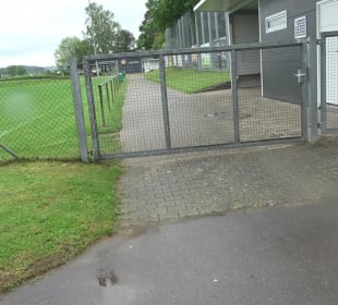 Bitte beschreiben Sie, was auf Ihren Bildern zu se