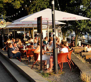 Der Biergarten der "Bodega del Puerto"