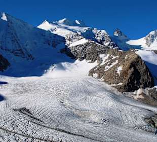 Blick von der Chamanna da Diavolezza aus (2973 m) 