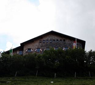 Hütte von vorne
