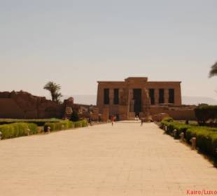 Dendera Tempel außen