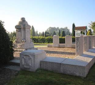 Ehrenmal am Friedhof