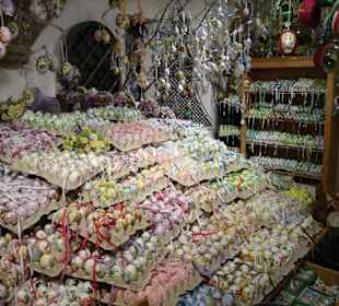 Gang durch den Laden "Christmas in Salzburg"