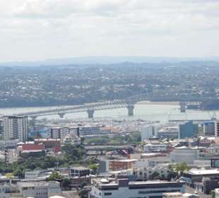 Blick vom Vulkan über Auckland