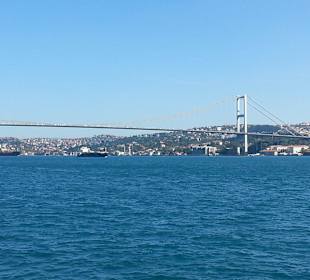 Blick auf die Bosporus Brücke