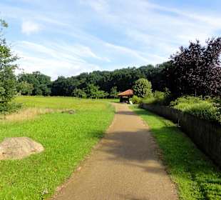 Spaziergang durch den Dorfgarten Dötlingen