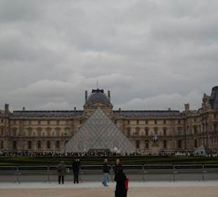 Louvre Museum