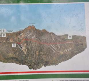 Eine der zahlreichen Schautafeln auf dem Rundweg