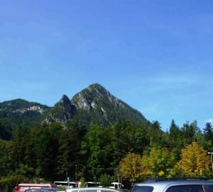 Berge vorne vom Parkplatz