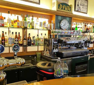 Der Barbereich des Diva Cafe