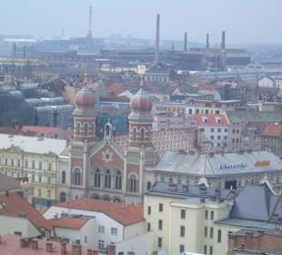 Vyhlad z katedraly na synagogu