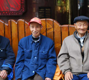 Freundliche ältere Chinesen