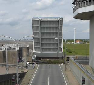 Eiderstedtrundfahrt: Am Eidersperrwerk