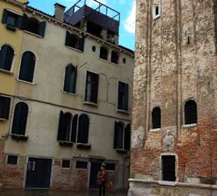 An einem Hauptplatz in Venedig