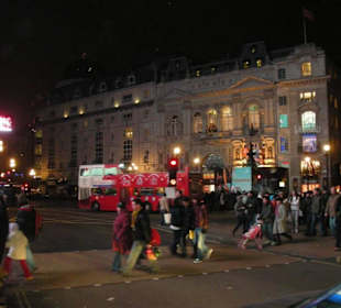 Picadilly Circus di notte