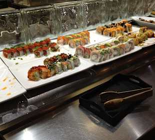 Makino - Auswahl an Sushi