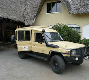 Komfortabler Safari Jeep