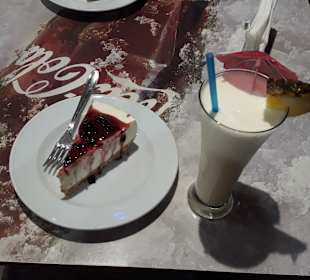 Käsekuchen und Pina Colada