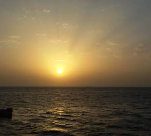 Sonnenaufgang auf dem Meer