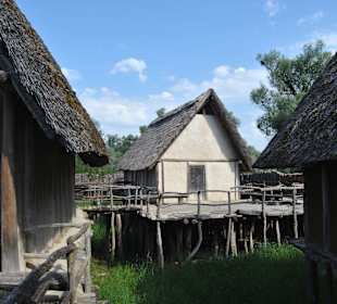 Pfahlbauten