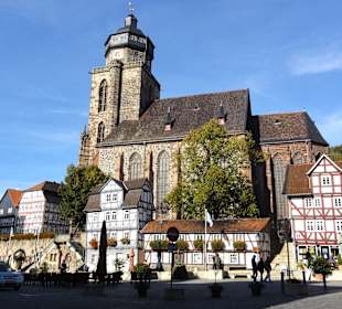 Marktplatz mit Stadtkirche 