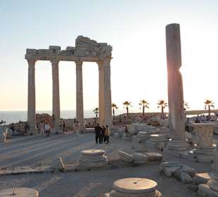 Viele Touristen zieht es Abends hier her