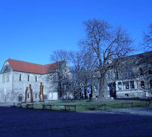 Burchardikirche mit Herrenhaus