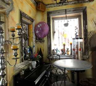 Impressionen aus den Gasträumen des Mundo Bizarro