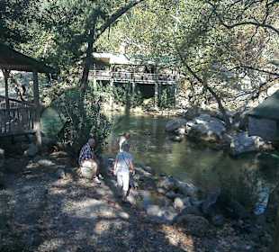 Bei der historischen Brücke