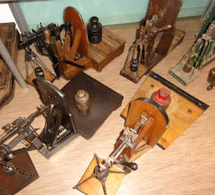 Alte Waagen in der Mühle