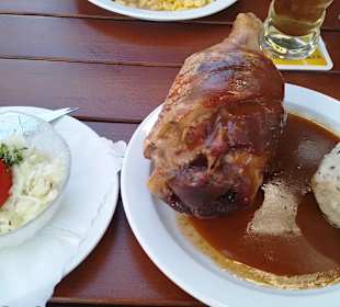 Zum Abendessen bei der Wirtschaft zum Schmied