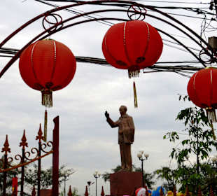Onkel Ho grüßt seine Untertanen