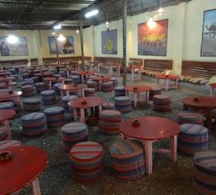 Hier gab es Essen und die Show