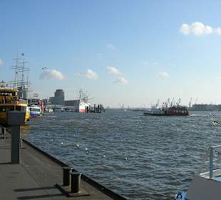 Start der Hafenrundfahrt