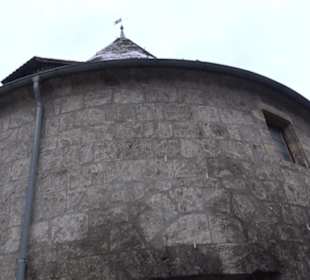 Dicker Turm