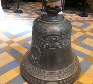 Innenbesichtigung der Wiesbadener Marktkirche