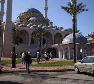 Vorplatz der Moschee
