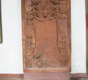 Gewaltige Steinplatten