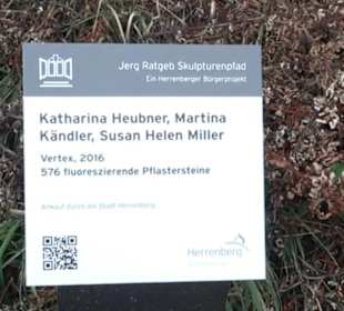 Skulptur fluoreszierende Pflaster von Heubner