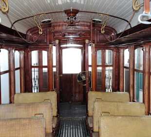 Historische Straßenbahnen im Museum