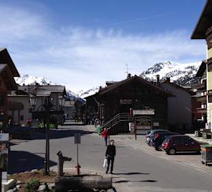 Open-Air Shoppingmall Livigno mit vielen Shops
