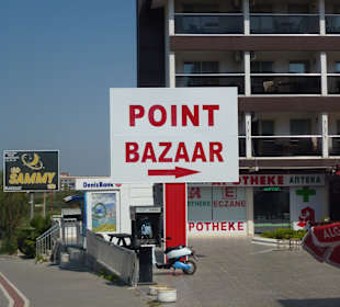 Einkaufsmöglichkeiten vor dem Hotel