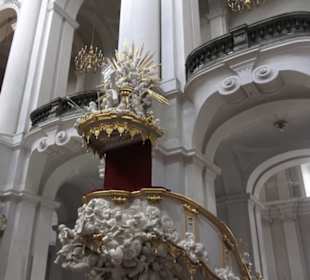 Katholische Hofkirche