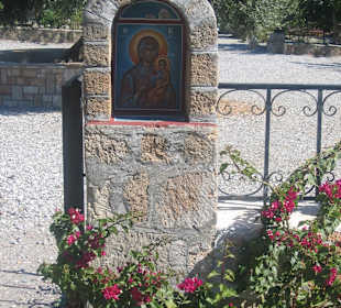 Eingang Klostergelände Moni Thari