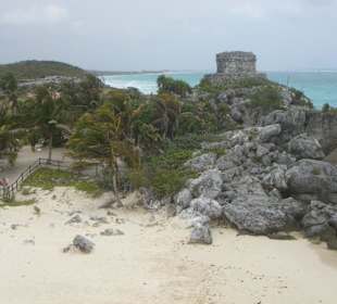 Wasserhaus mit Blick aufs Meer