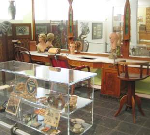 Bonner Frisiersalon (ca. 1900)