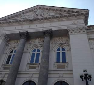 Galeria Sztuki  od frontu