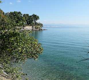 Spaziergang entlang der Promenade bei Opatija