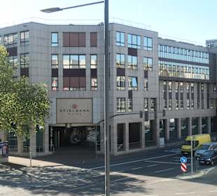 Blick zur Spielbank von Mainz in der Rheinstr. 59
